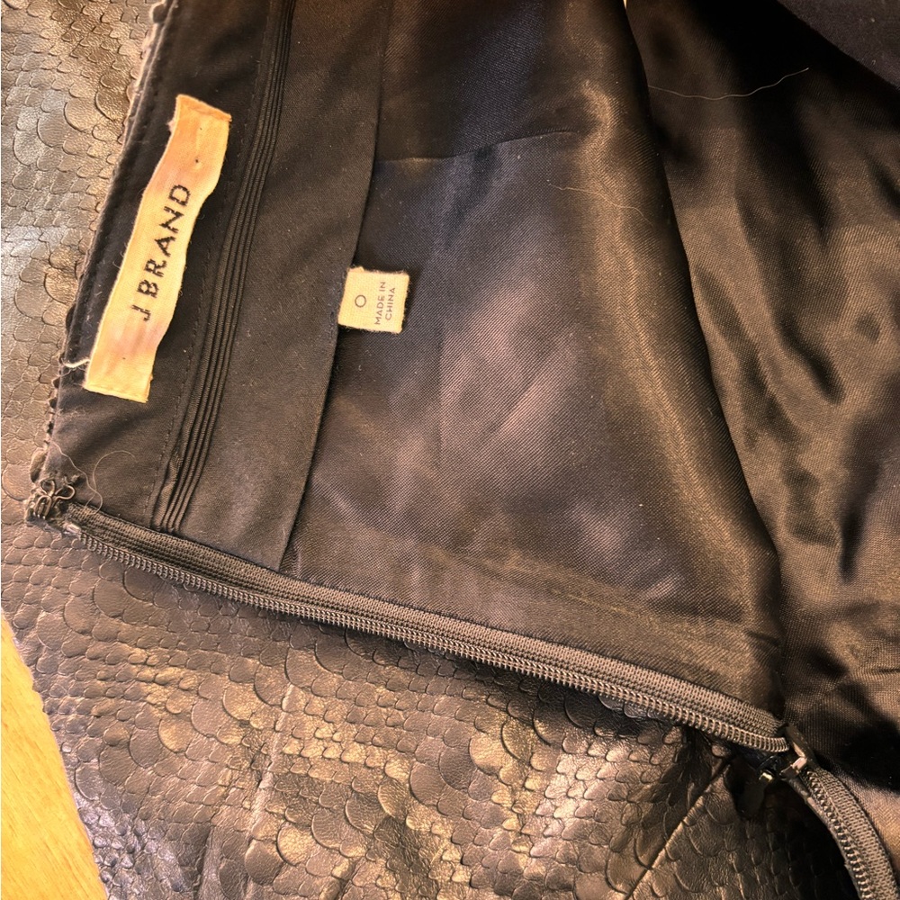 J Brand leather shorts - Picture 4 of 10